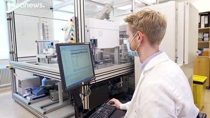 شاهد | جامعة سويدية تشغل "عالماً آلياً" في أبحاثها المتعلقة بكوفيد-19"