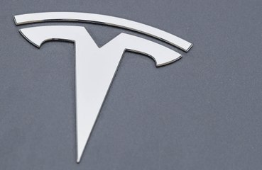 Tesla announces rising profits
