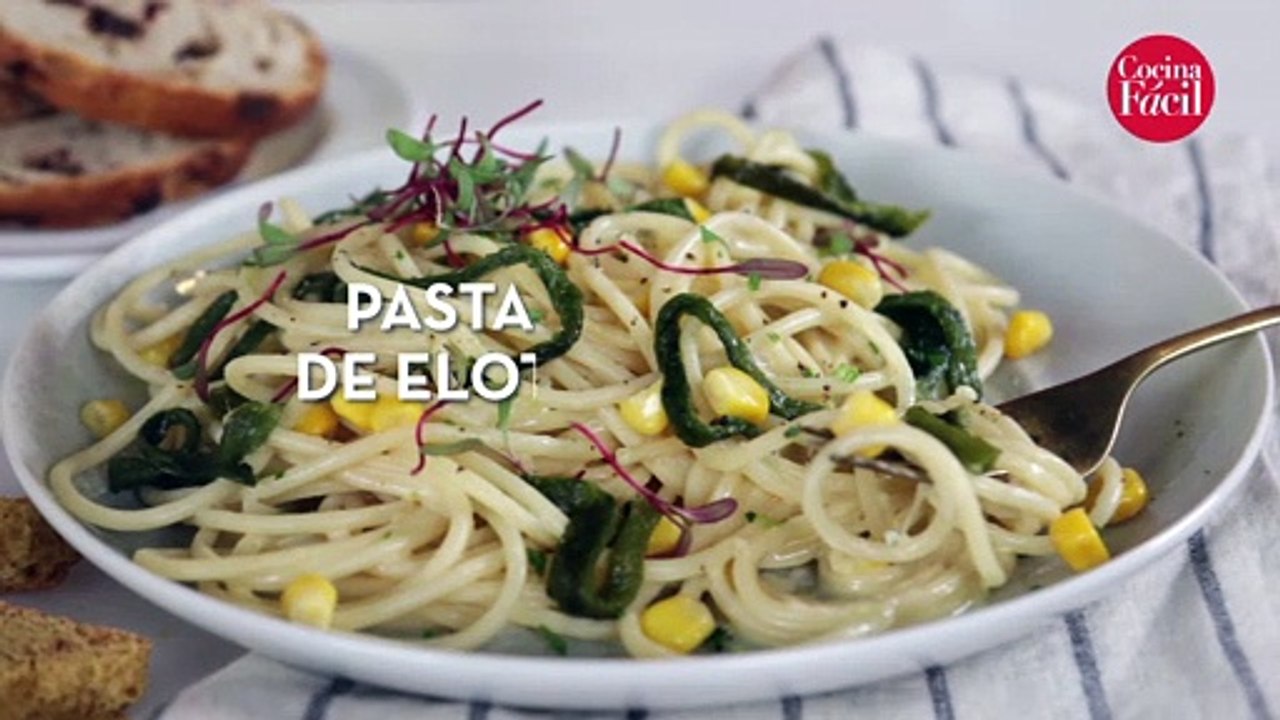 Pasta con crema de elote y chile poblano ‍| Cocina Fácil