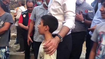 Bakan Kurum’dan top sahası yanan çocuklara yeni saha sözü