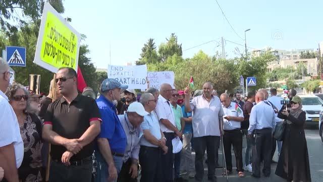 İşgal altındaki Doğu Kudüs'ün Şeyh Cerrah Mahallesi'nde, işgal ve yerleşim birimleri karşıtı gösteri