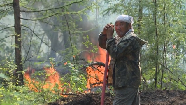 Volunteers join the mission to fight growing wildfires in Siberia