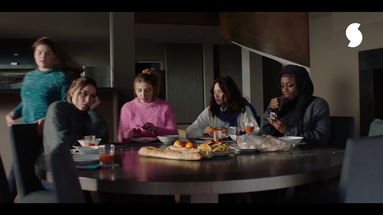 SKAM FRANCE EP.4 S2  Dimanche 8h35 - Ondes mystiques