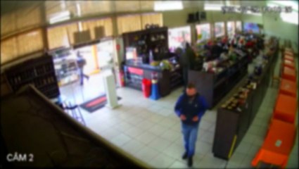 Câmera registra ação de assaltantes em Santa Tereza do Oeste; um deles foi preso