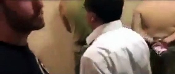 Vefat eden Avni Coş'un hainlere attığı fırça gündem oldu