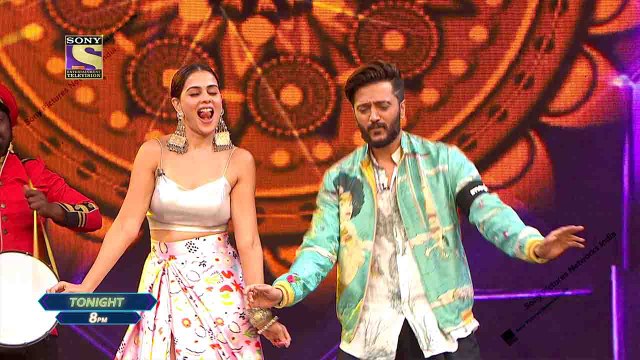 Super Dancer 4 : Ritesh Deshmukh and Genelia D'Souza on the set of Super dancer | FilmiBeat