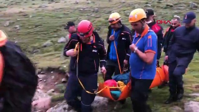Rize'nin Kaçkar dağlarında düşen 2 Ukraynalı dağcı böyle kurtarıldı