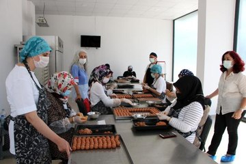 Devlet desteğiyle iş kuran kız kardeşler, 20 kişiye istihdam sağlıyor