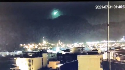 Bu da oldu! İzmir’e devasa meteor düştü