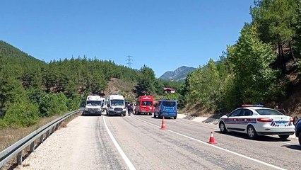 Adana'da düğün yolunca feci kaza: 5 ölü, 1 yaralı