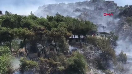 Bir yangın da Hatay'da! Bazı evler tahliye edildi, ekipler alevlere müdahale ediyor