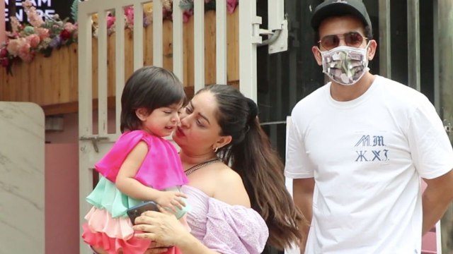 Mahhi Vij और Jay Bhanushali ने Share की बेटी Tara की हरकत, Check Out The Viral Video | FilmiBeat