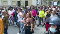 Franceses nas ruas contra o 