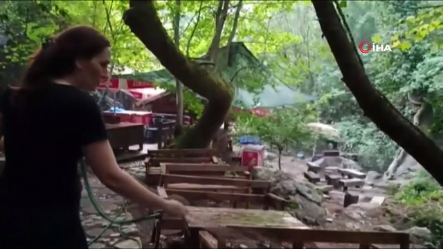 Tabiatın gizli hazinesi ‘Turgutlu Şelalesi’ alevlere teslim oldu