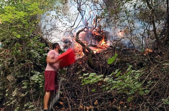 Tabiatın gizli hazinesi 'Turgut Şelalesi' de alevlere teslim oldu