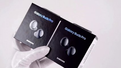 Samaung Galaxy buds pro unboxing in two colours.