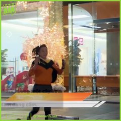 Hương Vị Tình Thân dù hot nhưng vẫn tồn tại loạt "sạn" cực ngớ ngẩn | Điện Ảnh Net