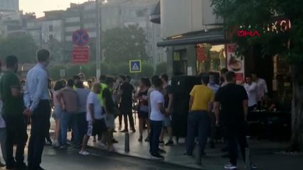 TAKSİM MEYDANI'NDA KADINLARIN SAÇ SAÇA BAŞ BAŞA KAVGASI KAMERADA