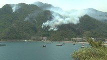 Son dakika haberi! Marmaris İçmeler mevkiinde orman yangınına helikopterlerle müdahale ediliyor