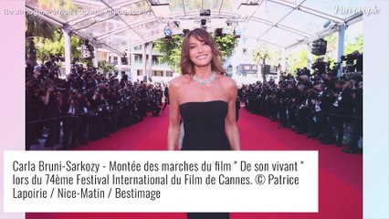 Carla Bruni en mini short et crop top : nouveau "projet secret" surprenant pour l'ex-première dame