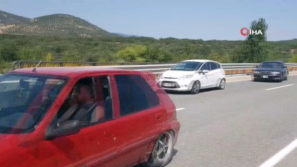 Havran’daki kazada 2 kilometrelik araç kuyruğu oluştu