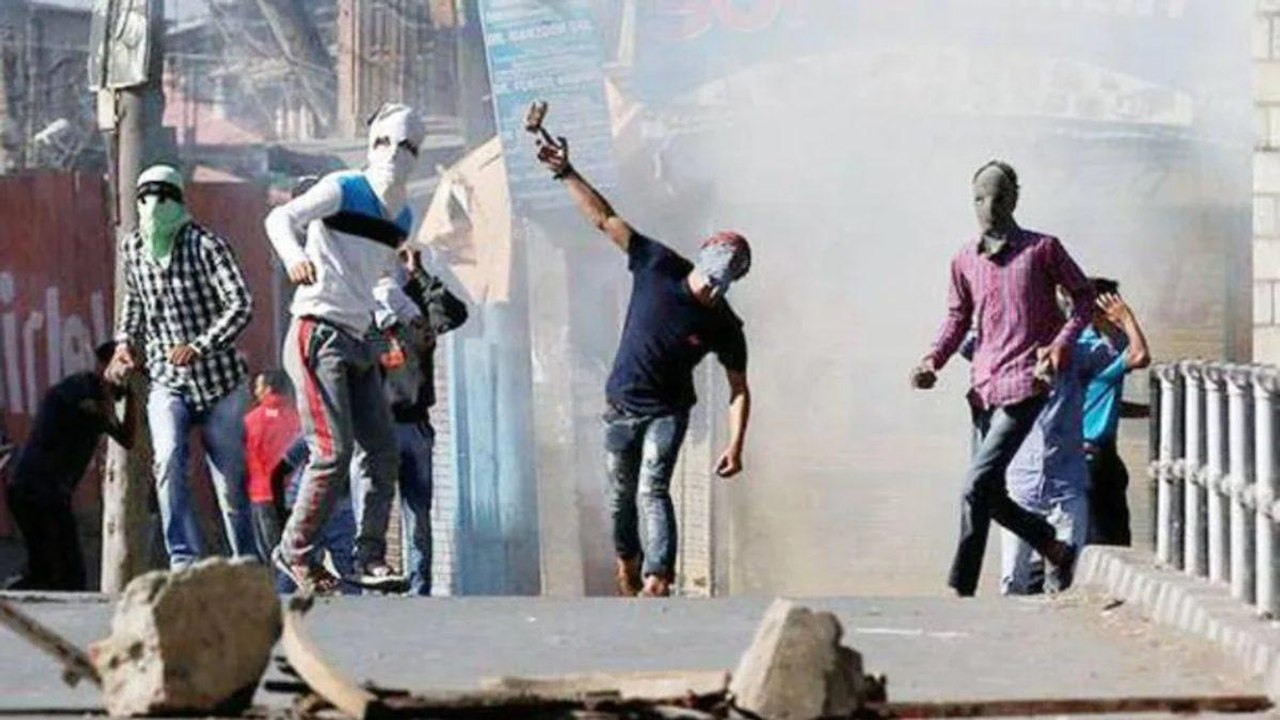 CID issued circular against stonepelters in Jammu-Kashmir