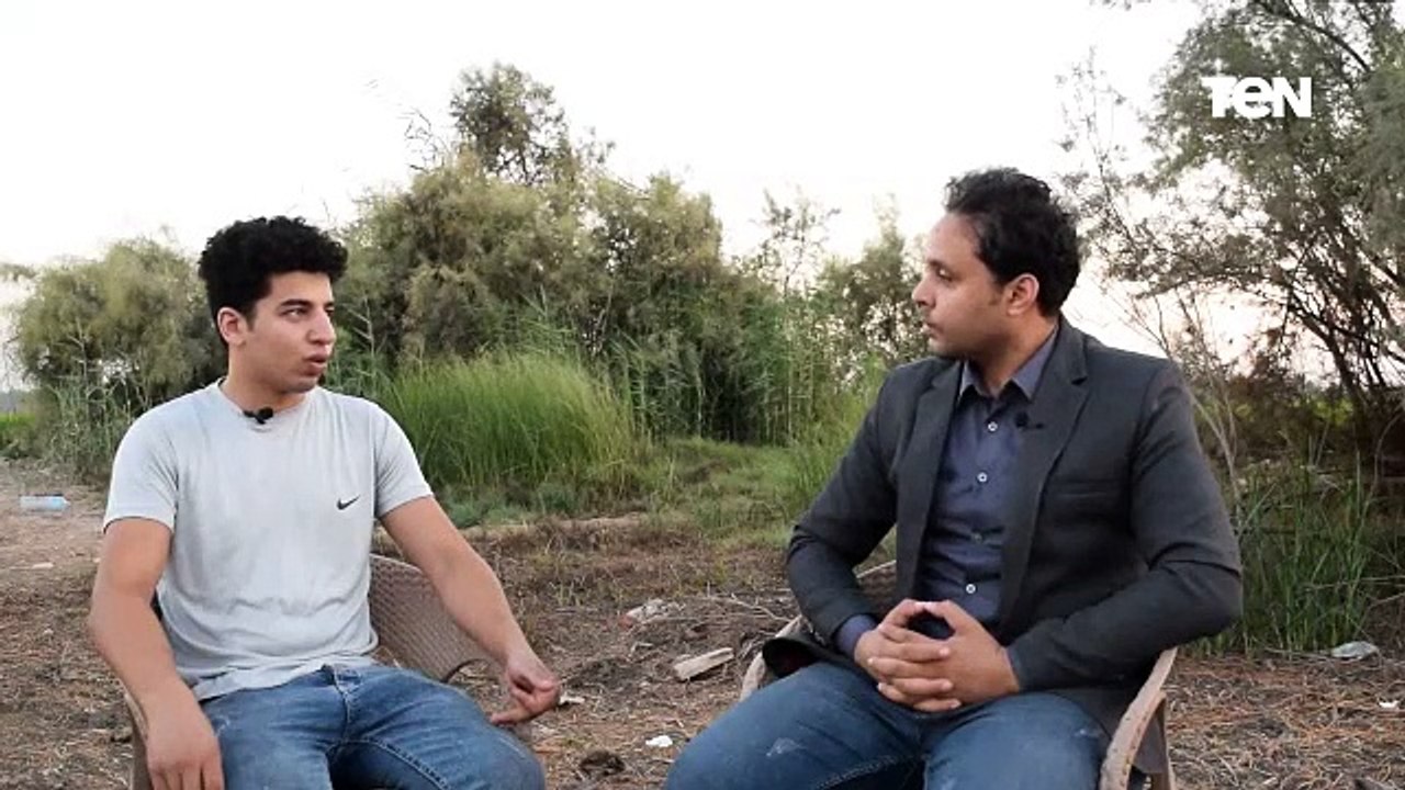 شاب يعشق الأسود والثعالب ويحول بيته إلى مأوى للحيوانات الشرسة