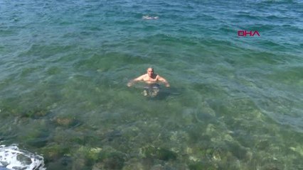 Sıcaktan bunalanlar boğaza akın etti