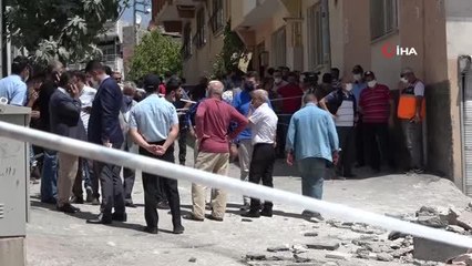 5 katlı bina kaçak kat çıkılması nedeniyle çökmüş