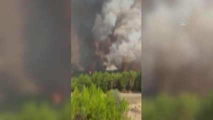 Manavgat'ta alevlerin tehdit ettiği mahalle tedbir amaçlı boşaltıldı