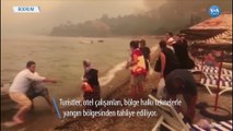 Bodrum’da İnsanlar Teknelerle Tahliye Ediliyor
