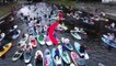 Des centaines de paddle boards sur le canal de la Moïka à Saint Petersbourg
