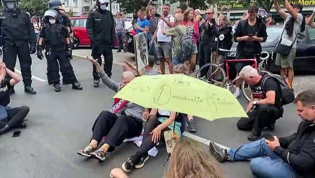 Страны ЕС меняют правила въезда туристов