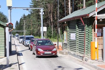 Abant Tabiat Parkı, hafta sonunda ziyaretçi akınına uğradı