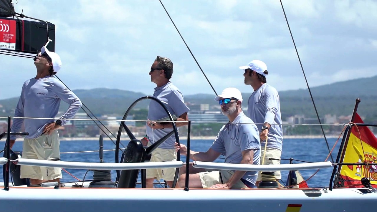El Rey Felipe VI sale a navegar tras su llegada a Palma de Mallorca