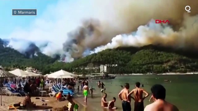 Wildfires Force Turkish Cities to Bar Entry to Forests and Parks