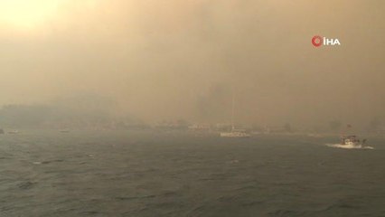 Marmaris'te alevlerle mücadele kamerada