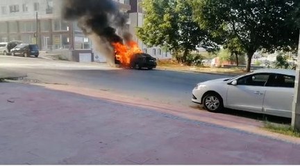 ÇERKEZKÖY'DE OTOMOBİL ALEV ALEV YANDI