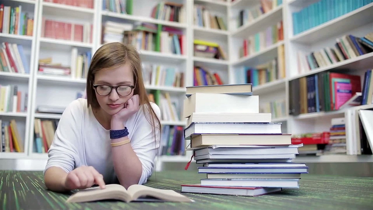 135) Cours d'économie générale. Chapitre 135)  Le chômage selon les libéraux