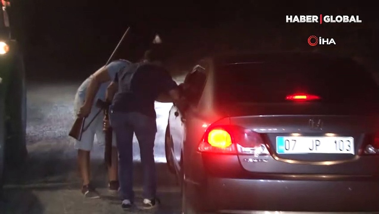 Sabotaj iddiası üzerine silahla nöbet tutmaya başladılar: "Durmayan başına gelecekleri düşünsün"