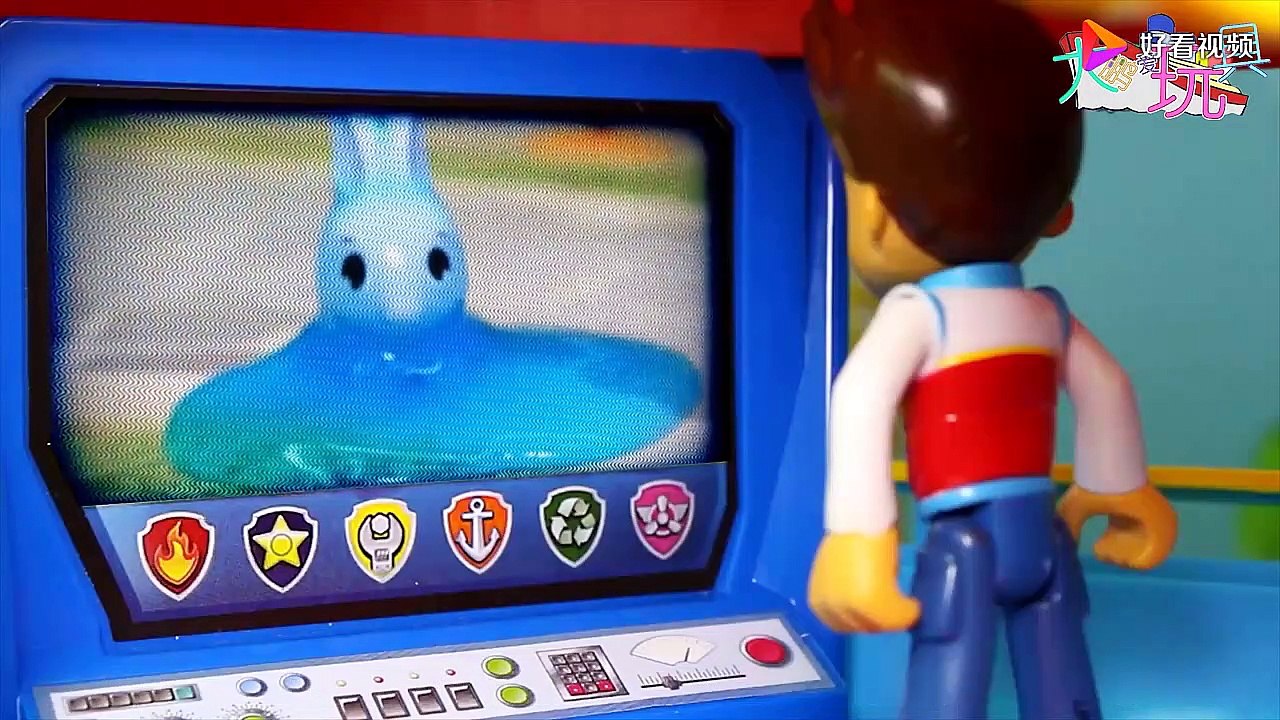 The little rabbit was stuck to the ground, who did it? Wang Wang team find out the truth