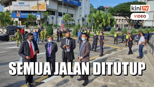 Semua jalan masuk ditutup, Parlimen dikawal ketat