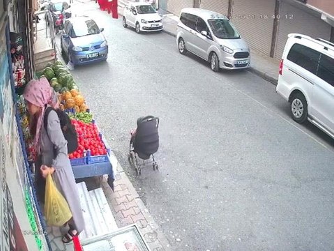 Son dakika haber | Küçükçekmece'de yürekleri ağızlara getiren olay kamerada
