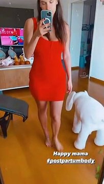 Χριστίνα Μπόμπα: Έτσι είναι το σώμα της έξι εβδομάδες μετά τη γέννηση των διδύμων