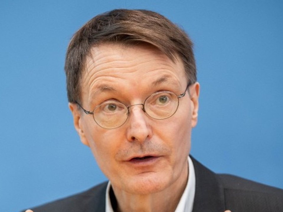 'Außenseiterposition': Karl Lauterbach kritisiert Stiko