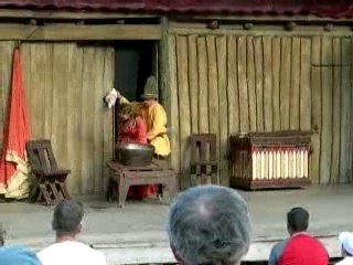 Puy du Fou extrait magicien menestrel