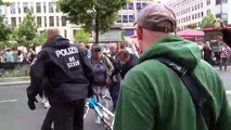 Berlino, scontri tra polizia e manifestanti anti lockdown