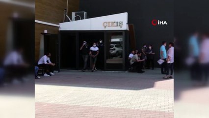 Sargılı kolla içinde 1 milyon liralık çeklerin bulunduğu çantayı çalan zanlı tutuklandı