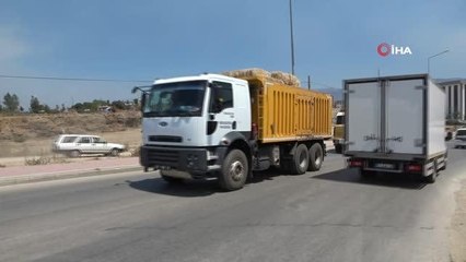 Yangın bölgesinde mağdur olan hayvancılara yem ve saman desteği