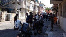Mersin'de komşular arasında silahlı ve bıçaklı kavga: 3 yaralı
